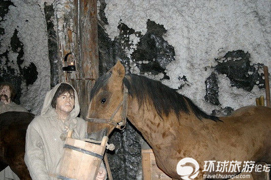 波兰千年盐矿地下百米有教堂