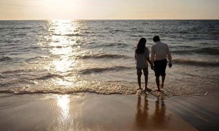 科伦坡海滩的浪漫日落