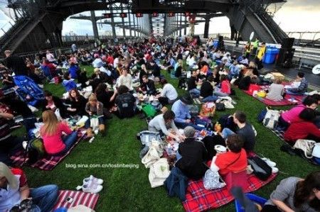 2010年10月，悉尼六千人早餐盛况。