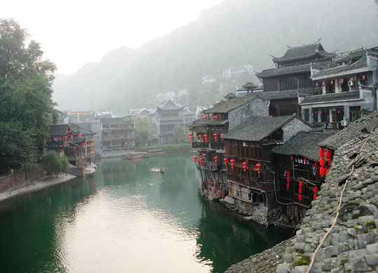 凤凰古城(资料图片)