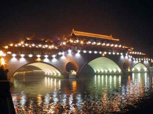 网民选出中国十大快乐城市(组图)
