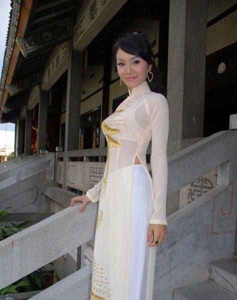 越南美女演绎国服奥黛的万千风情