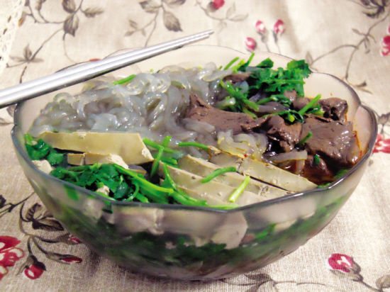 婉约南京美食攻略：汤汤水水的街头小吃